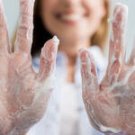 Menumbuhkan Kesadaran tentang Cuci Tangan di Lingkungan Sekolah dan Tempat Kerja